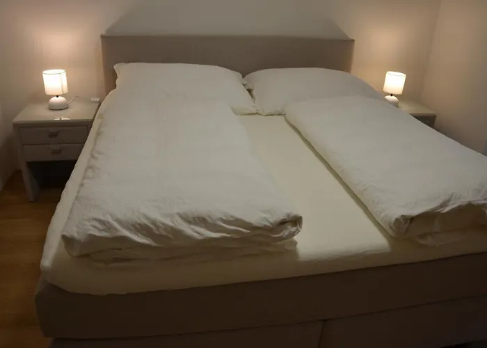 Jauk-hartner فندق 2*